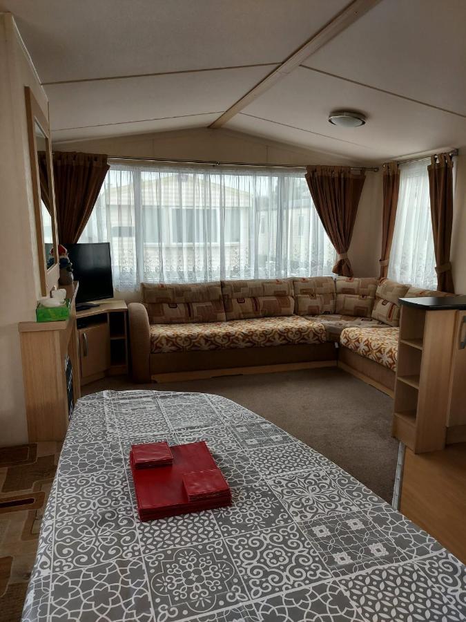 6 Berth Pet Friendly Caravan On Sandy Glade Berrow Exterior foto
